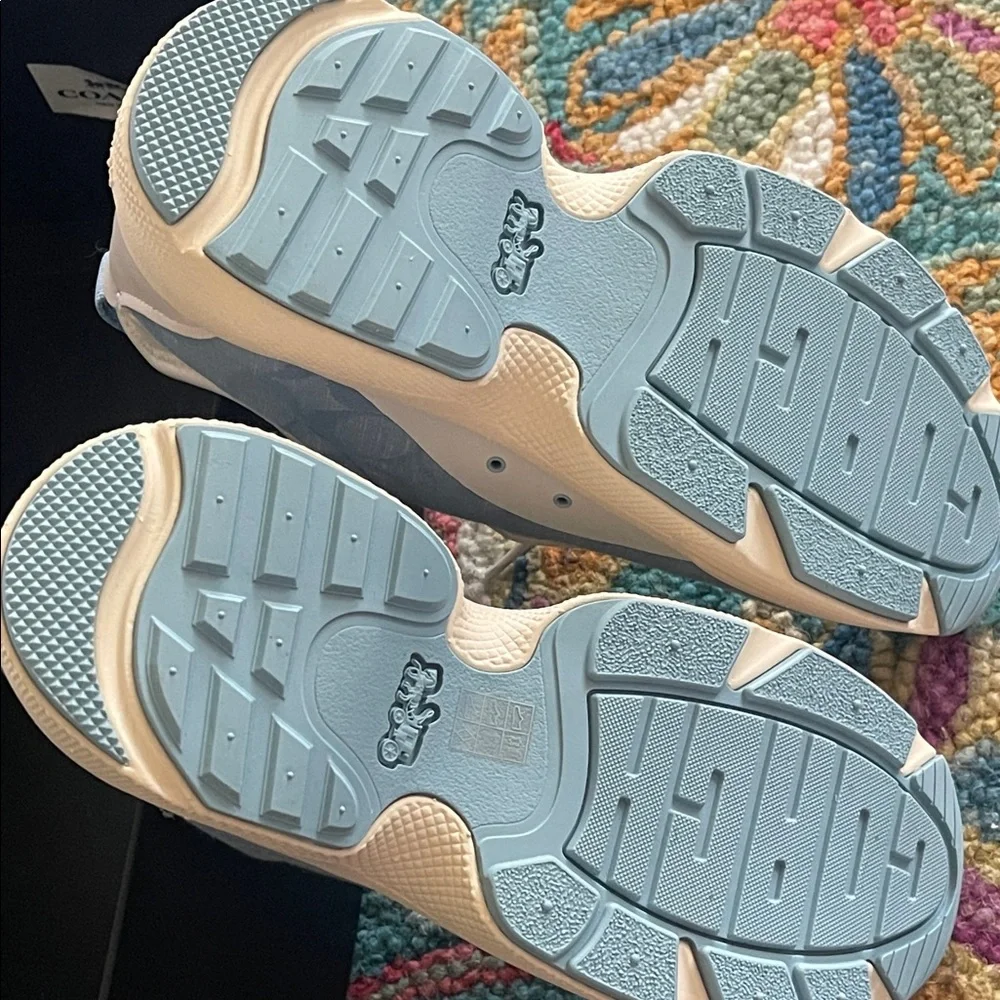 Coach Monogram Low-Top slip on Sneakers in blue and Tan NIB